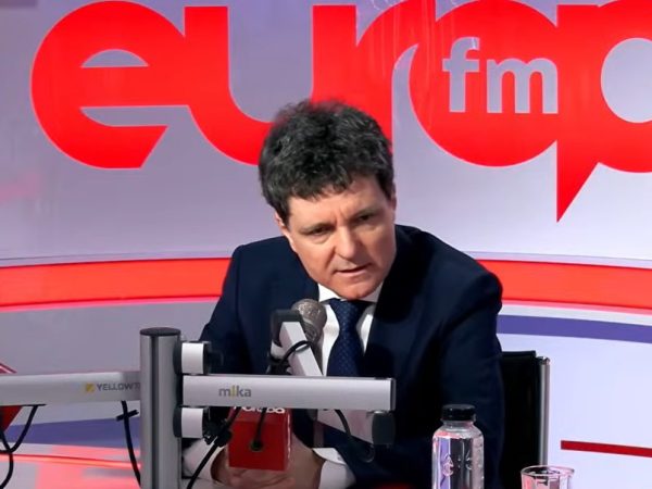 “Mediatorul” fără mediere. Nicușor Dan ne-a anunțat că “nu se bagă”!