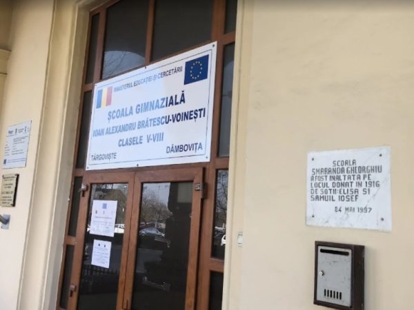 Târgoviște: O școală de prestigiu rămâne fără ciclul gimnazial (clasele V-VIII), în sediul cunoscut de generații. Conducerea unității spune că a fost cererea părinților. Părinții spun că nici nu s-a pus problema.
