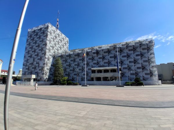 20 sau doar 12 milioane de euro? Sediul CJ Dâmbovița, reabilitare în grafic, aparent! Care sunt costurile și cât de urgentă era lucrarea!